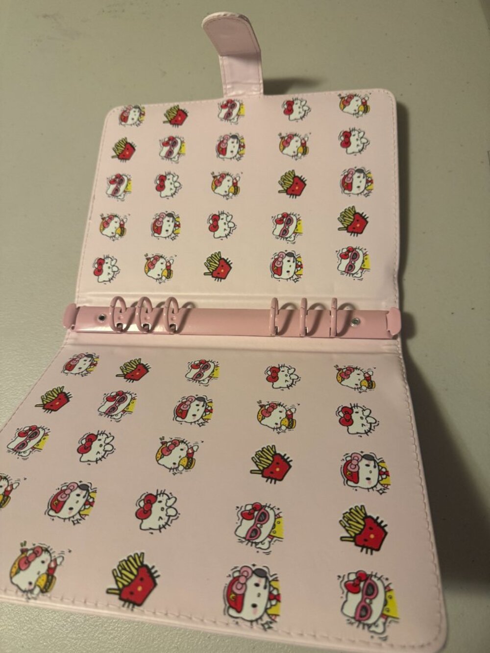 Hello Kitty Card Storage Binder - Picture 2 of 9